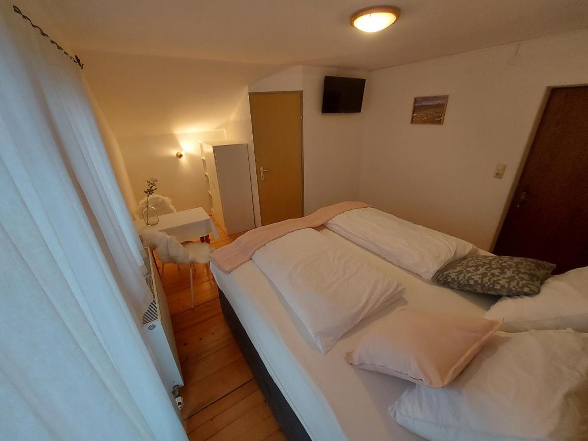 Bed and Breakfast Zum Schneider Finkenberg Exteriér fotografie