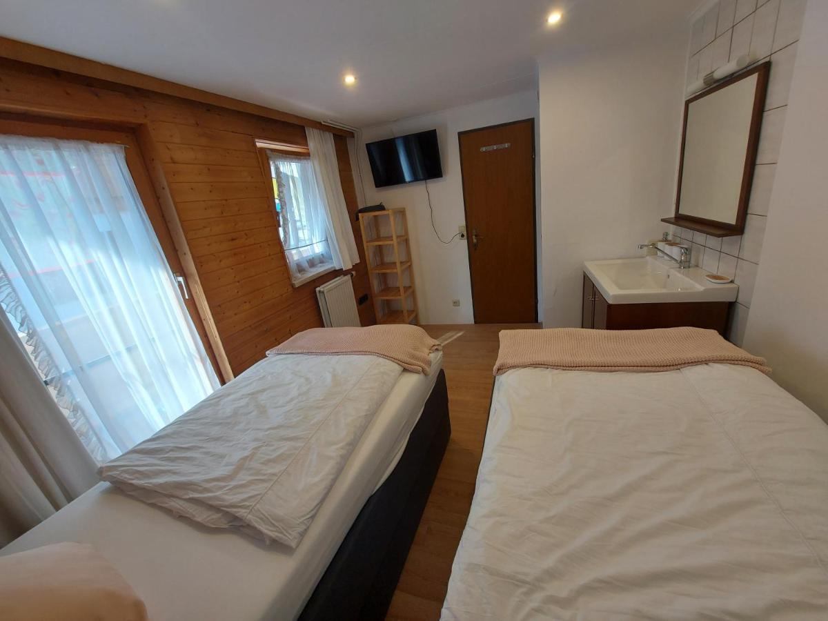 Bed and Breakfast Zum Schneider Finkenberg Exteriér fotografie