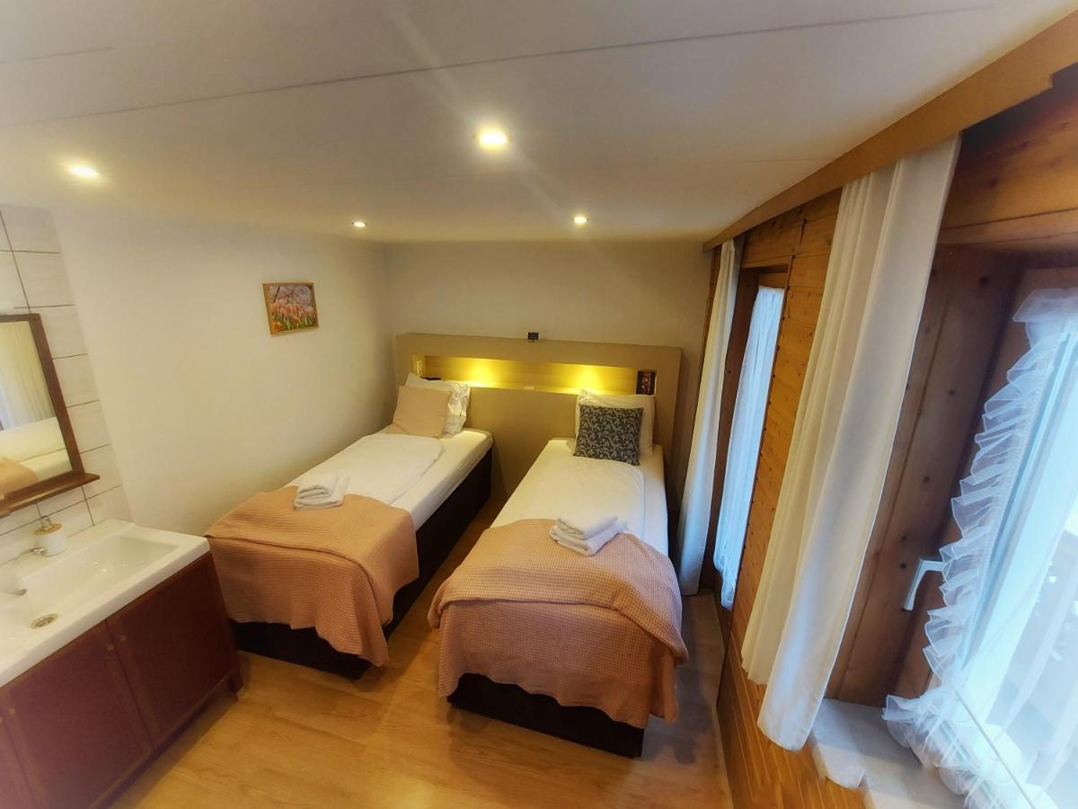 Bed and Breakfast Zum Schneider Finkenberg Exteriér fotografie
