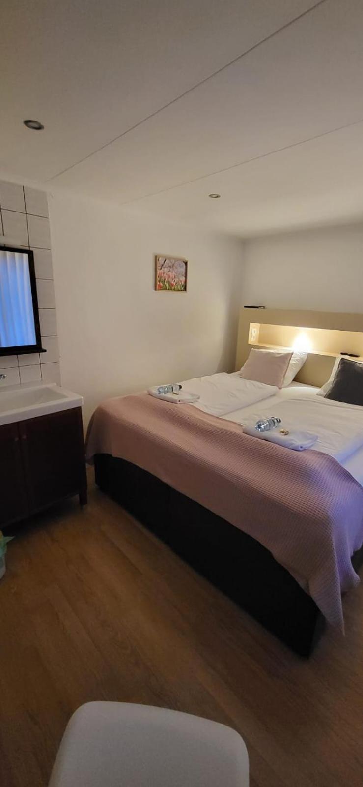 Bed and Breakfast Zum Schneider Finkenberg Exteriér fotografie